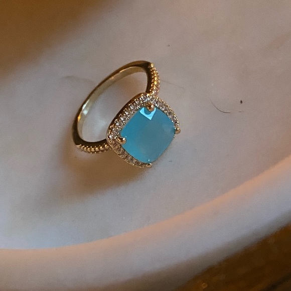 GOLD Tone And Blue Accent Ring - Picture 14 of 16